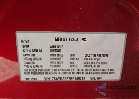 2024 Tesla Model Y Long Range Dual Motor All-Wheel Drive z USA, uszkodzony, nr VIN 7SAYGAEE7RF149712